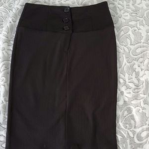 3 button pencil skirt